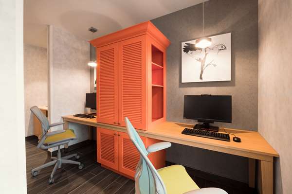 Conference Area - Home2 Suites by Hilton Airport Quebec City