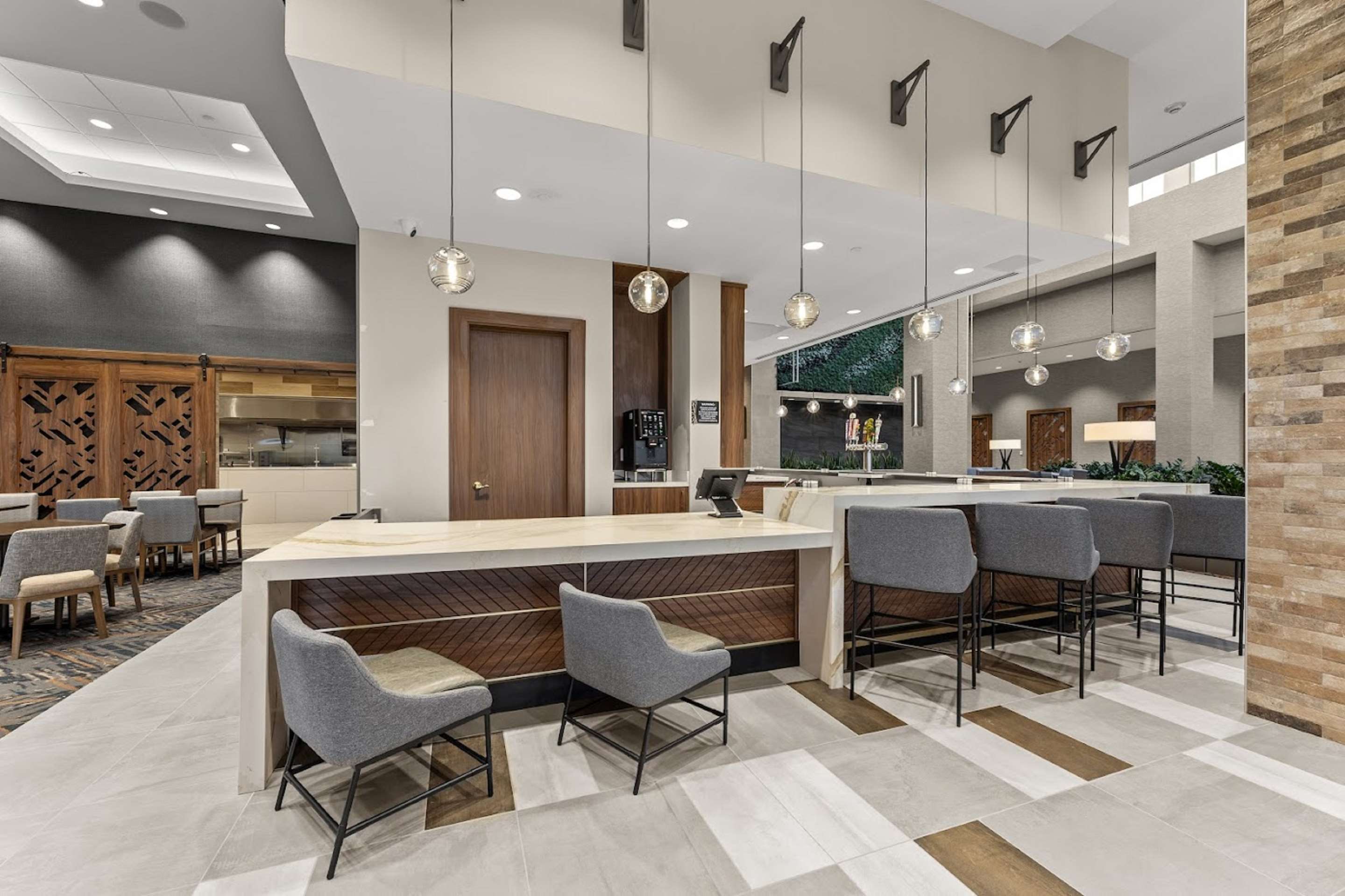 Lobby | Embassy Suites by Hilton Irving Las Colinas