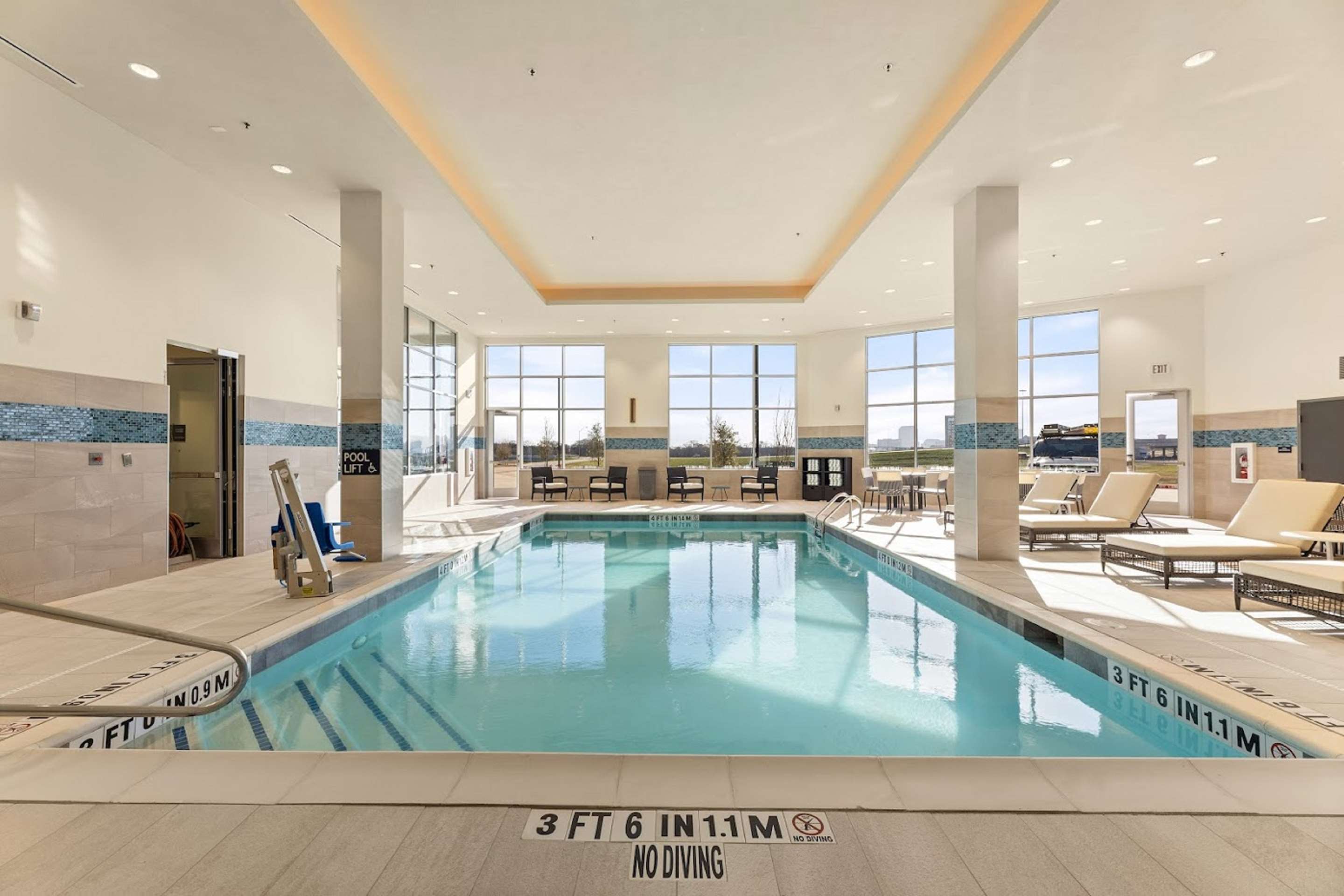 Pool | Embassy Suites by Hilton Irving Las Colinas