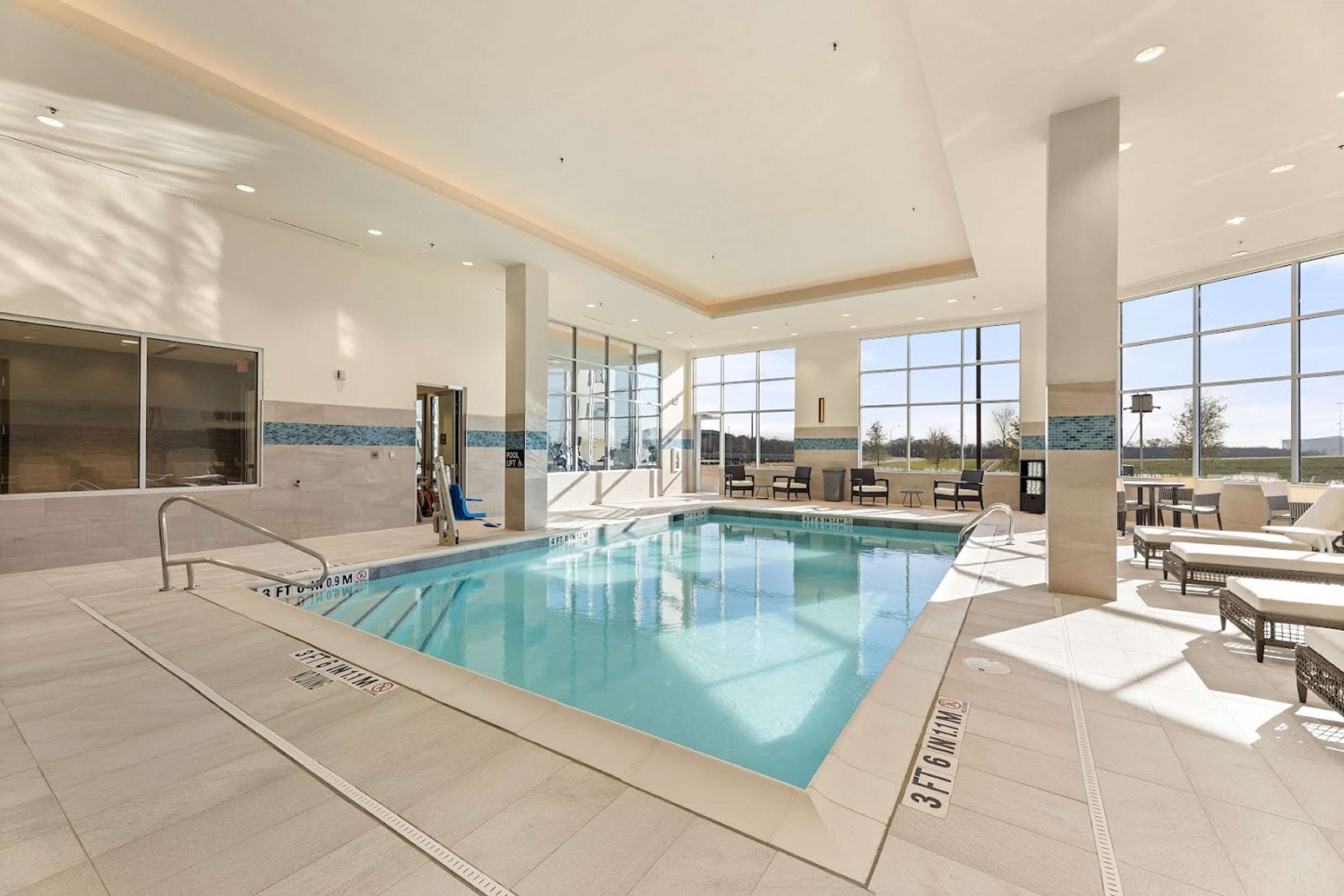 Pool | Embassy Suites by Hilton Irving Las Colinas