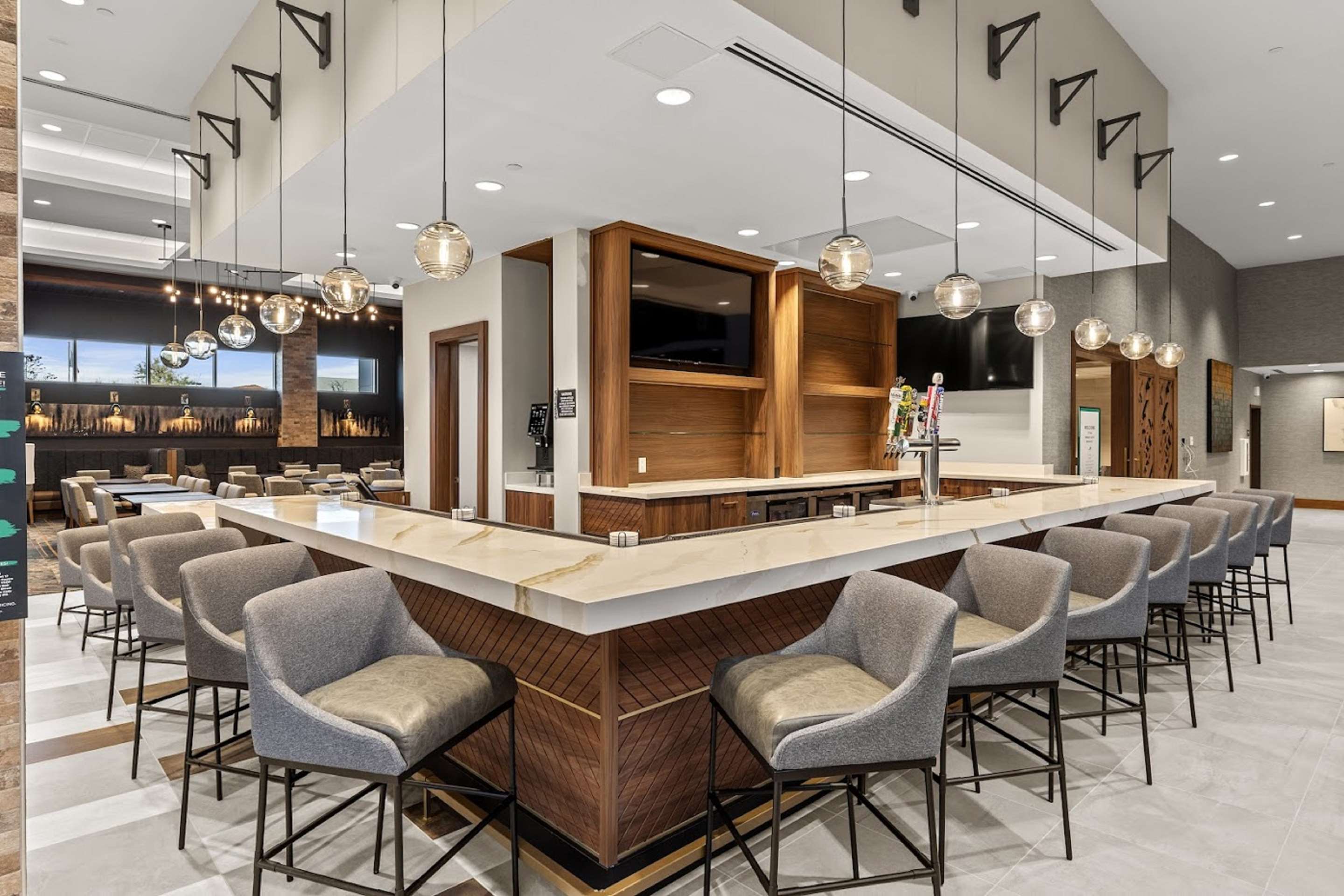 BarLounge | Embassy Suites by Hilton Irving Las Colinas