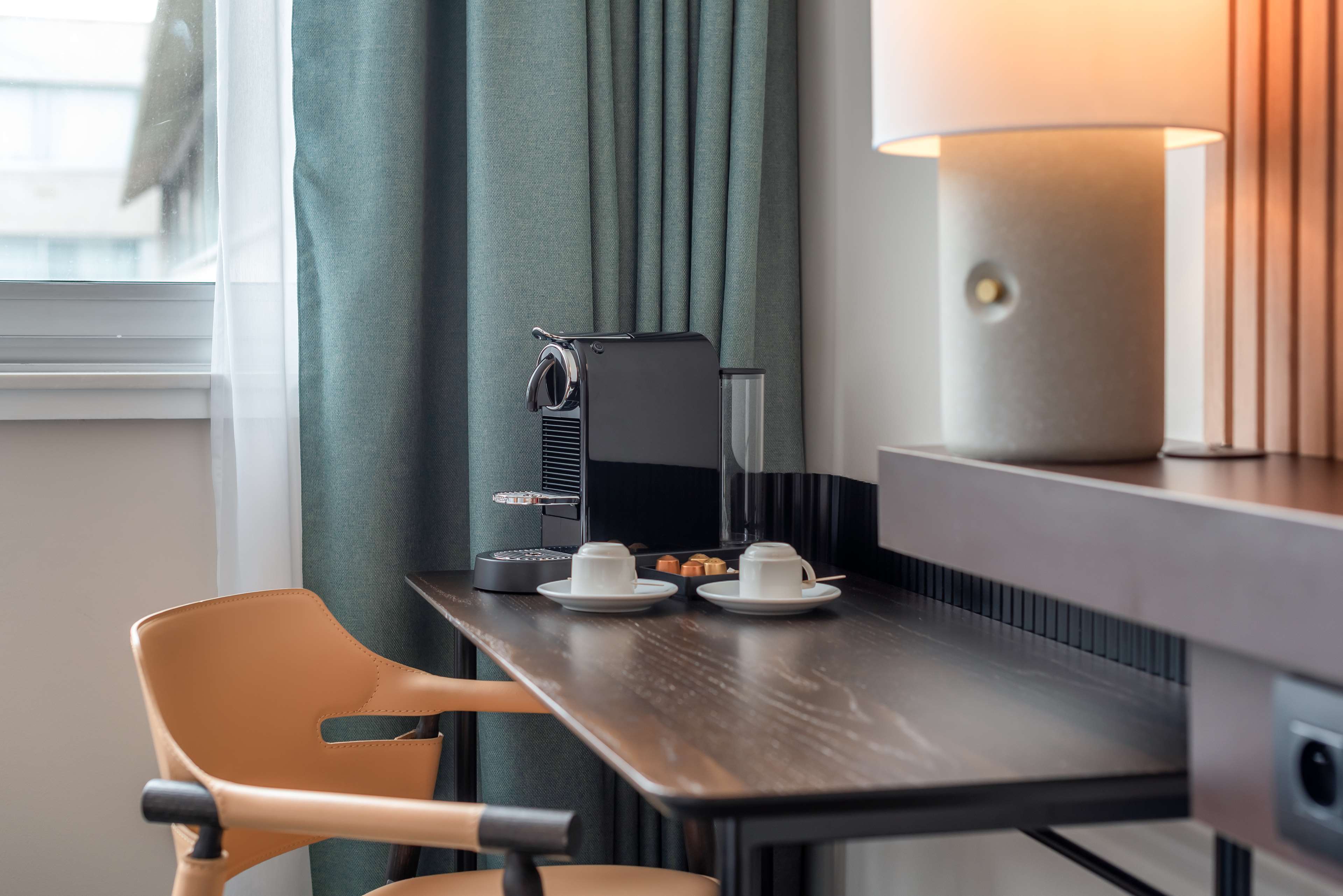 DoubleTree by Hilton Paris Bougival Room Type - KING GUEST ROOM
