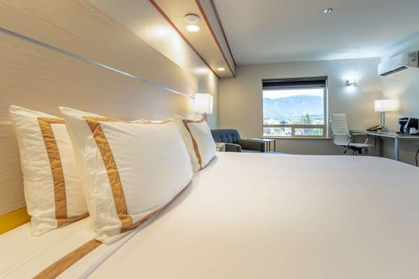  - Quality Inn Sunshine Suites Terrace