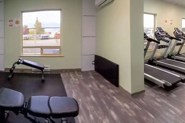 Fitness/ Exercise Room - Quality Inn Sunshine Suites Terrace