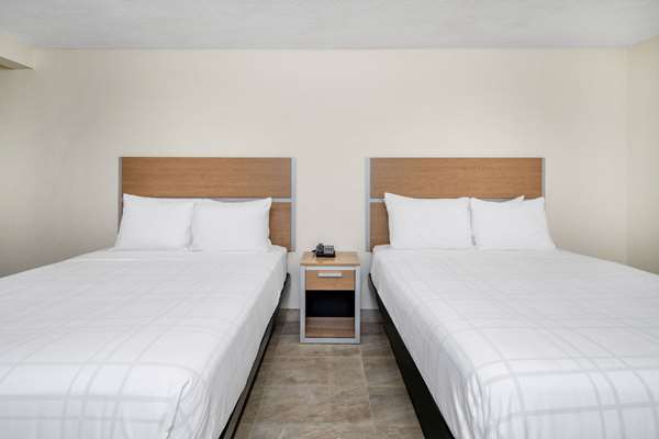  - Super 8 Motel Bakersfield