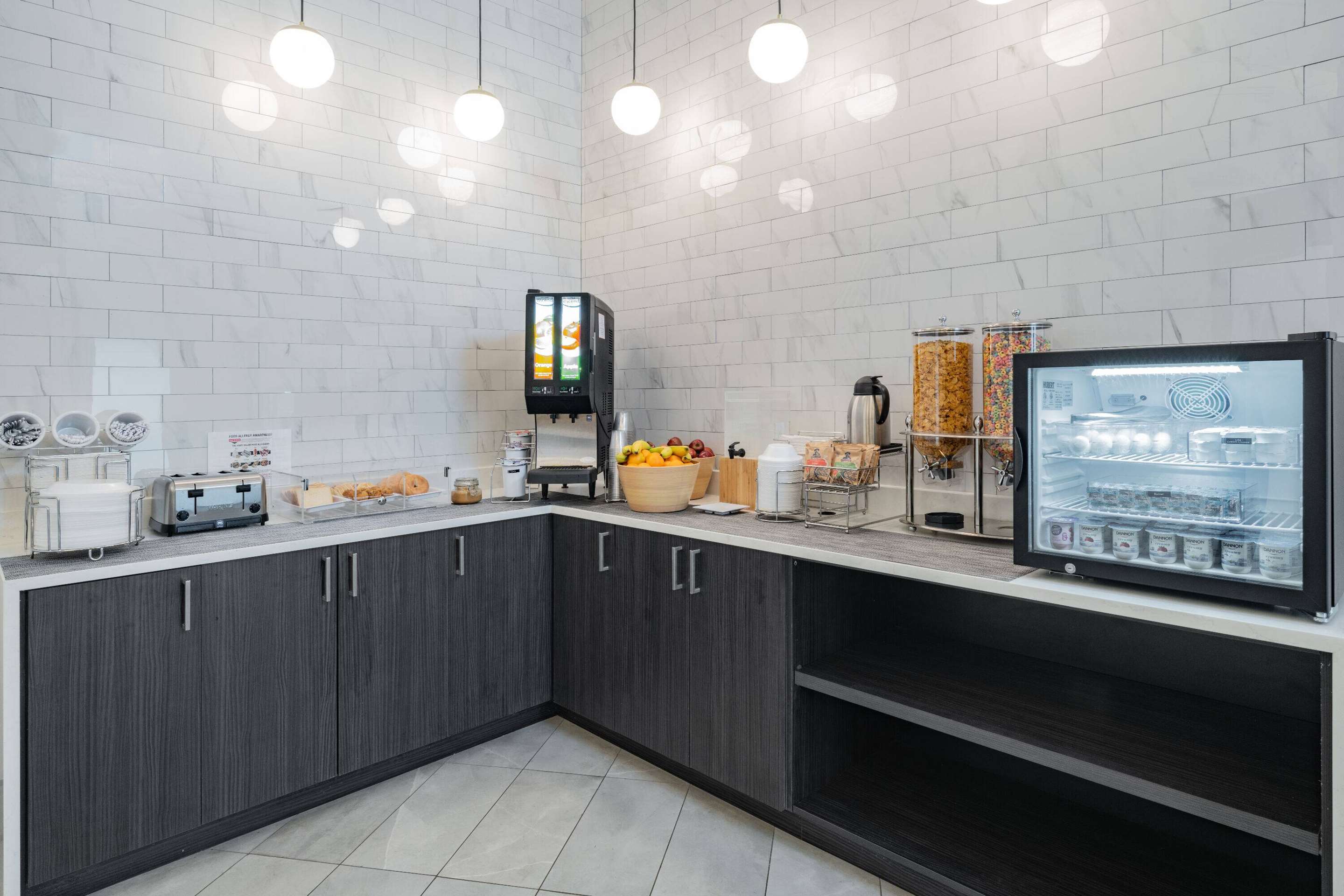 Property amenity | La Quinta Inn & Suites by Wyndham Chicago O'Hare-Rosemont