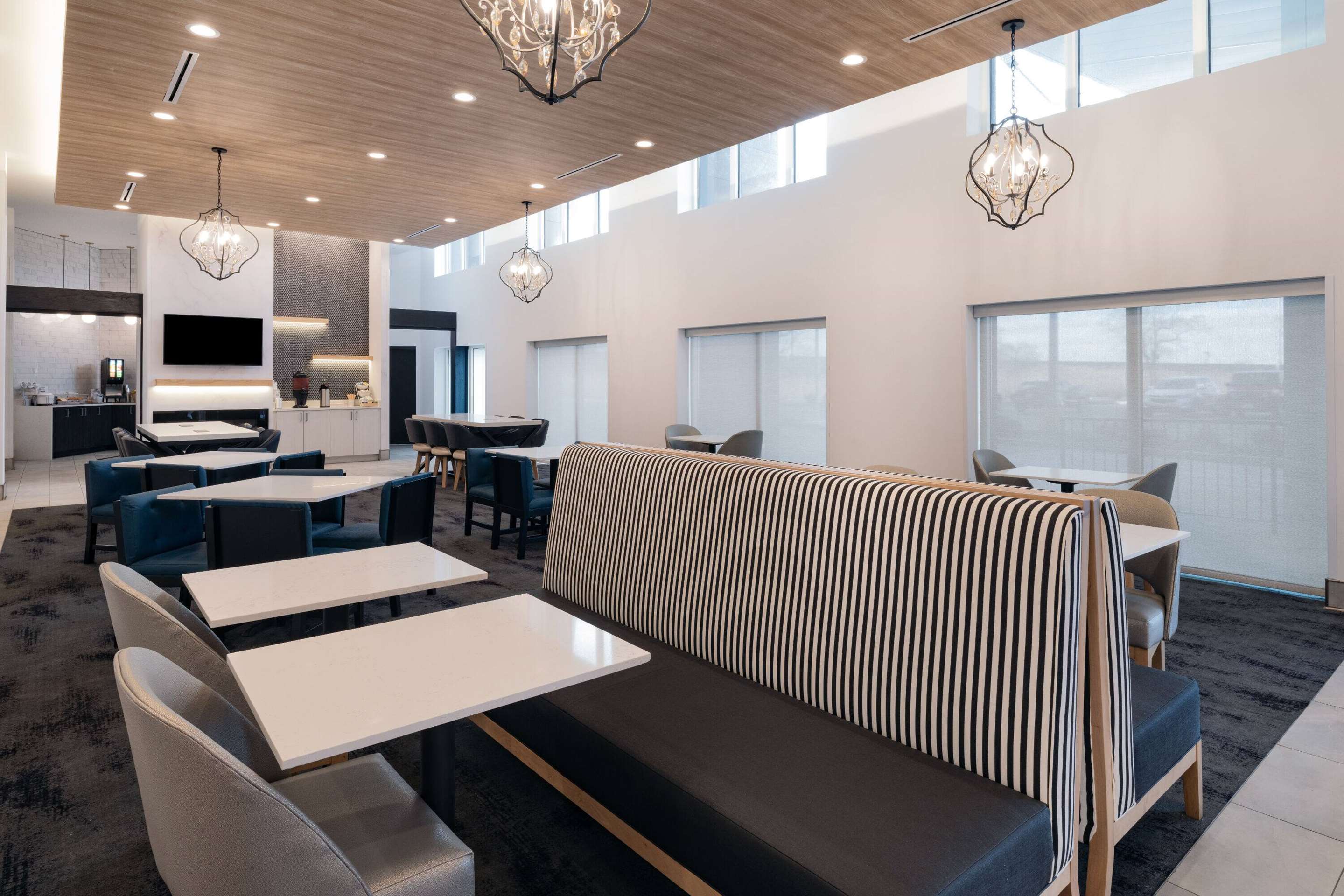 Property amenity | La Quinta Inn & Suites by Wyndham Chicago O'Hare-Rosemont