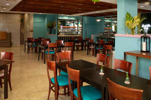 Restaurant - Regency Hotel Airport Miami