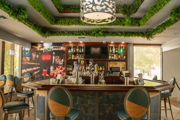 Bar - Regency Hotel Airport Miami