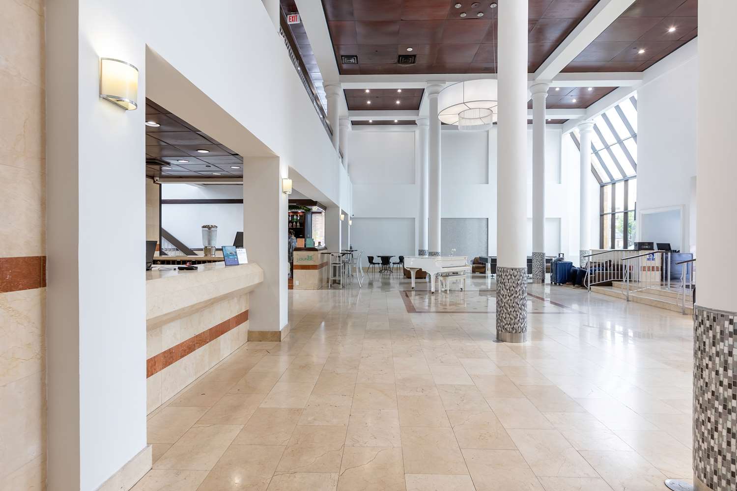 Regency Hotel Airport Miami, FL See Discounts