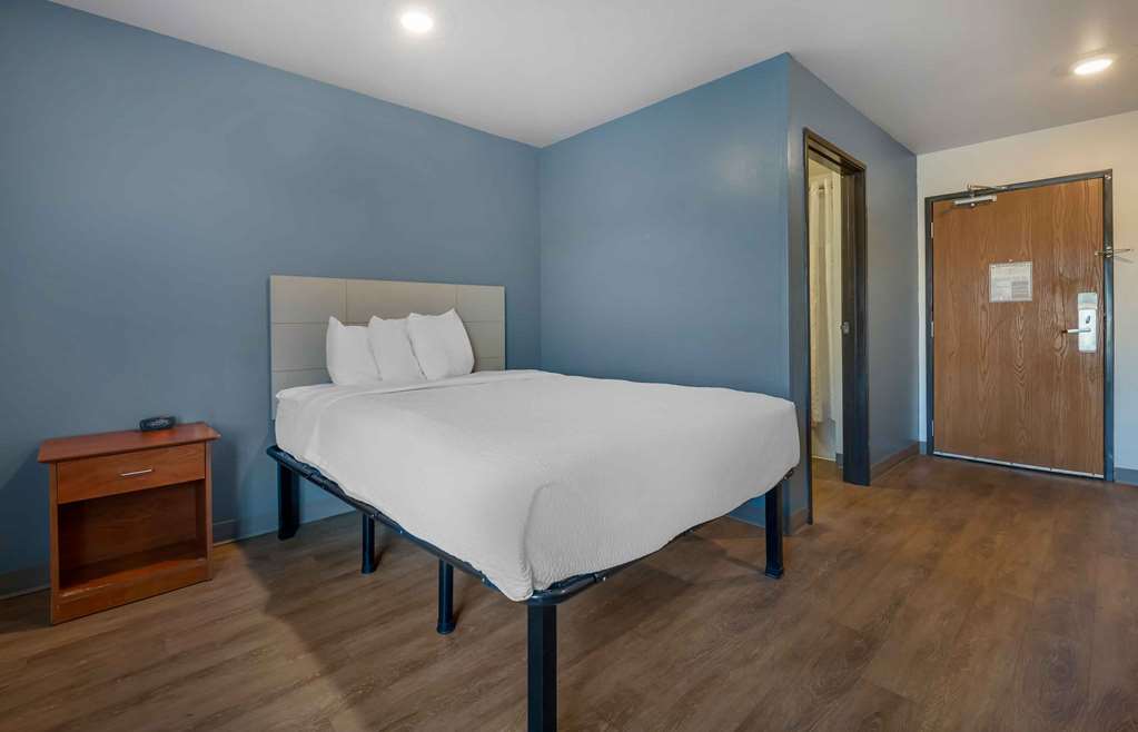 EXTENDED STAY AMERICA SELECT-guestroom-Guest Room,On-Site.jpg