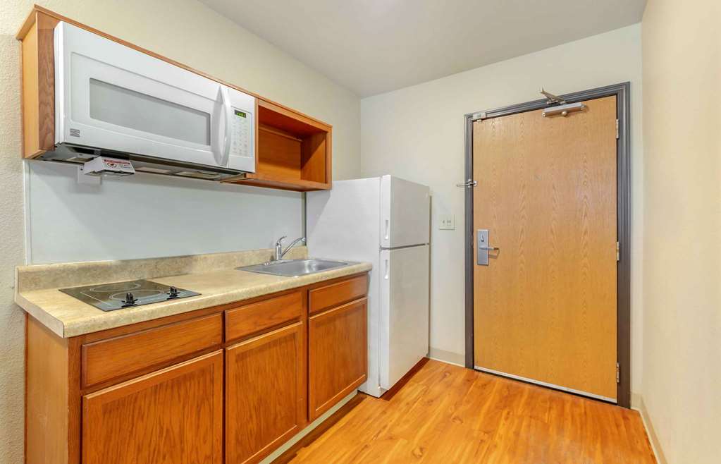 EXTENDED STAY AMERICA SELECT-guestroom-Guest Room,Kitchen/Kitchenette,On-Site.jpg