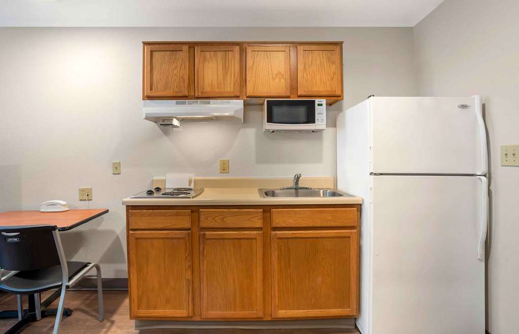 EXTENDED STAY AMERICA SELECT-guestroom-Guest Room,Kitchen/Kitchenette,On-Site.jpg