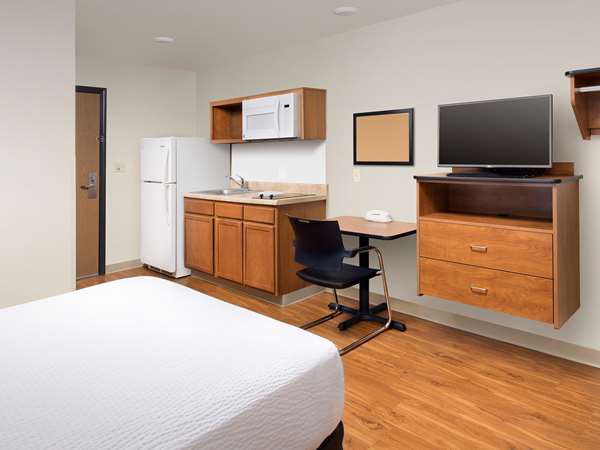  - Extended Stay America Select Suites Stadium Kansas City - I-70, Exits 8A & 9