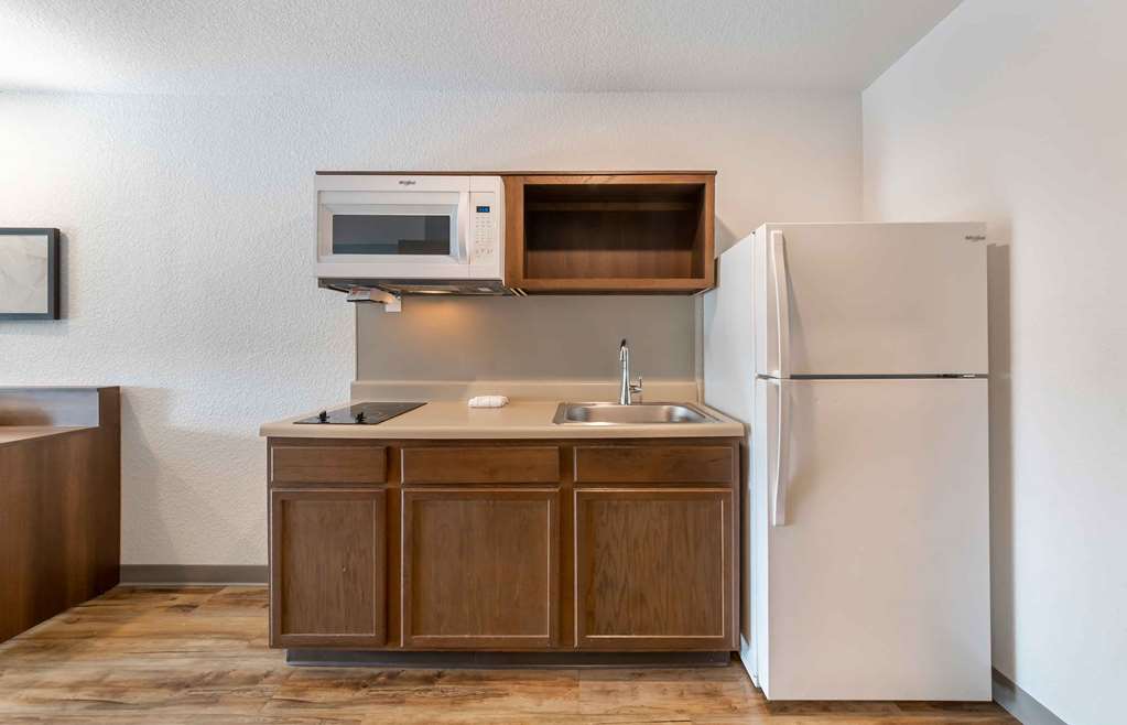 EXTENDED STAY AMERICA SELECT-guestroom-Guest Room,Kitchen/Kitchenette,On-Site.jpg