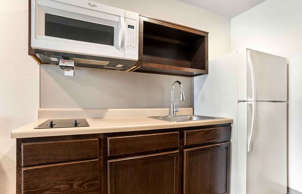 EXTENDED STAY AMERICA SUITES-guestroom-Guest Room,Kitchen/Kitchenette,On-Site.jpg