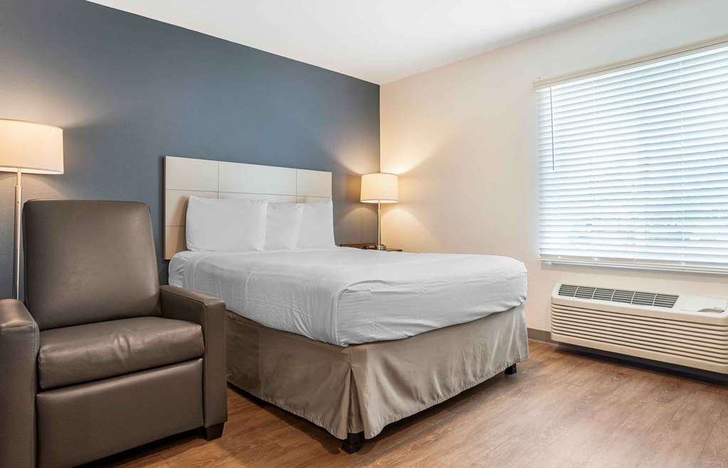 EXTENDED STAY AMERICA SUITES-guestroom-Guest Room,On-Site.jpg