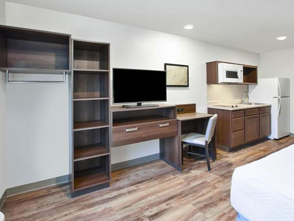  - Extended Stay America Suites Rochester Hills - I-75, Exit 74