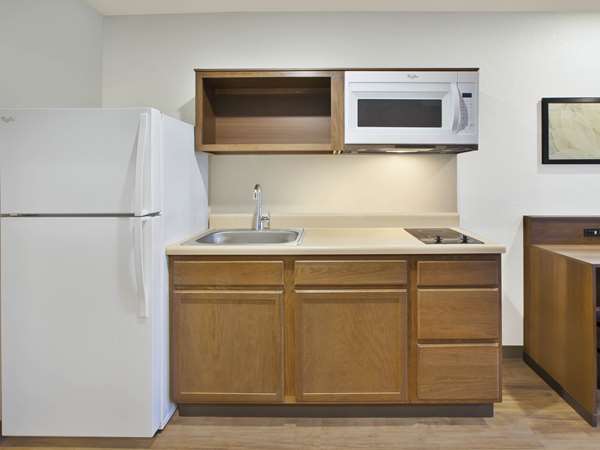  - Extended Stay America Suites Rochester Hills - I-75, Exit 74