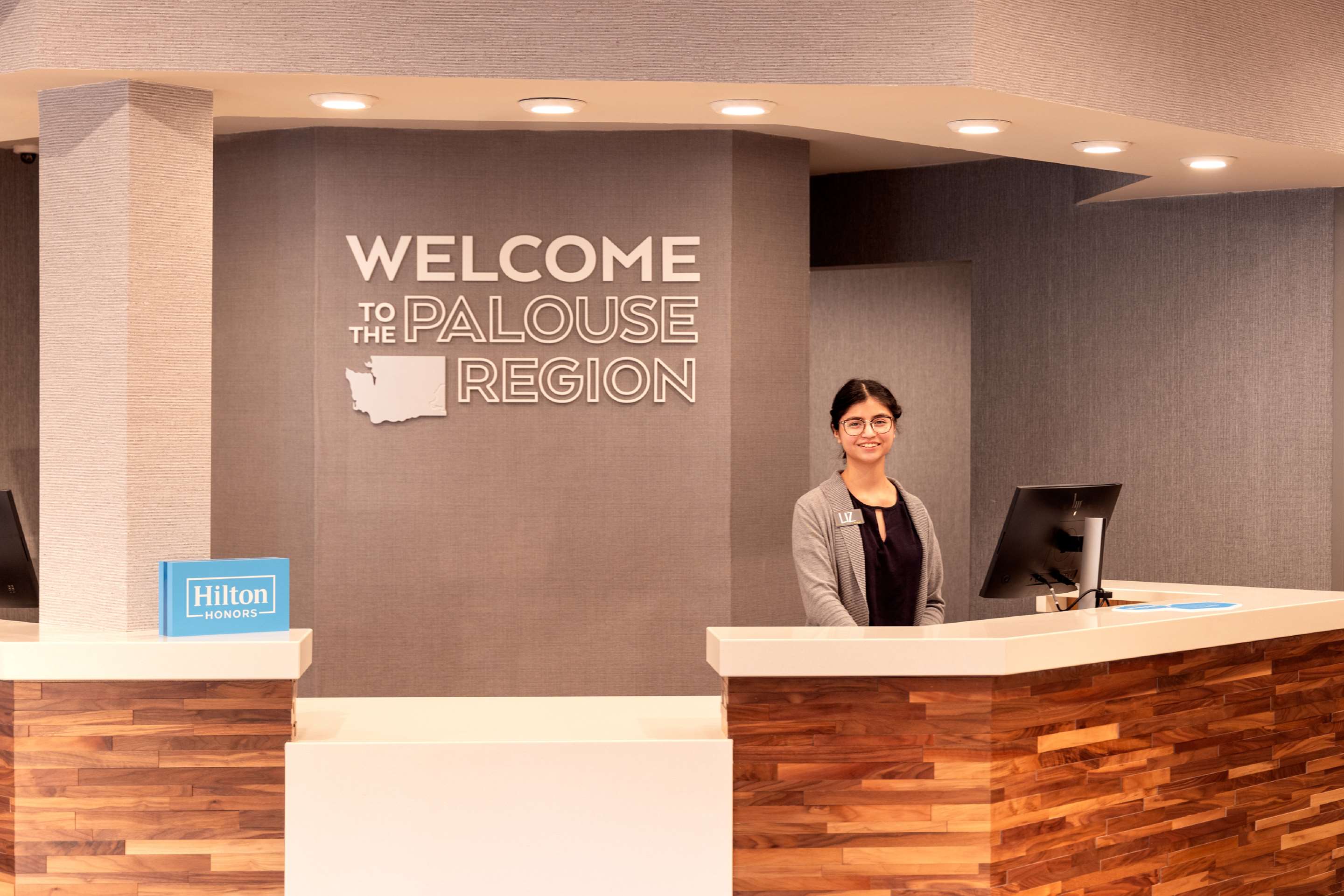 Reception | Hampton Inn Pullman