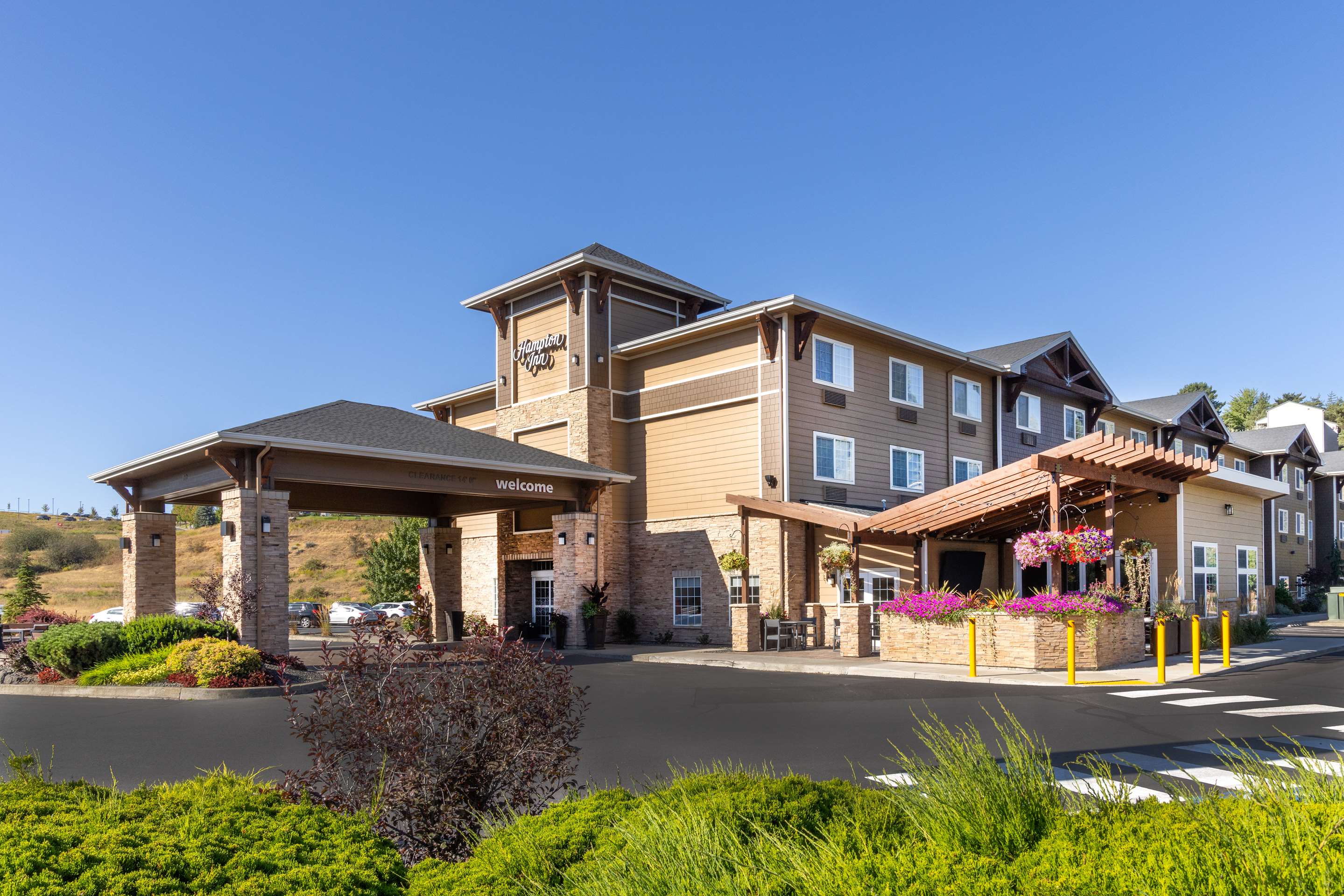 Exterior | Hampton Inn Pullman