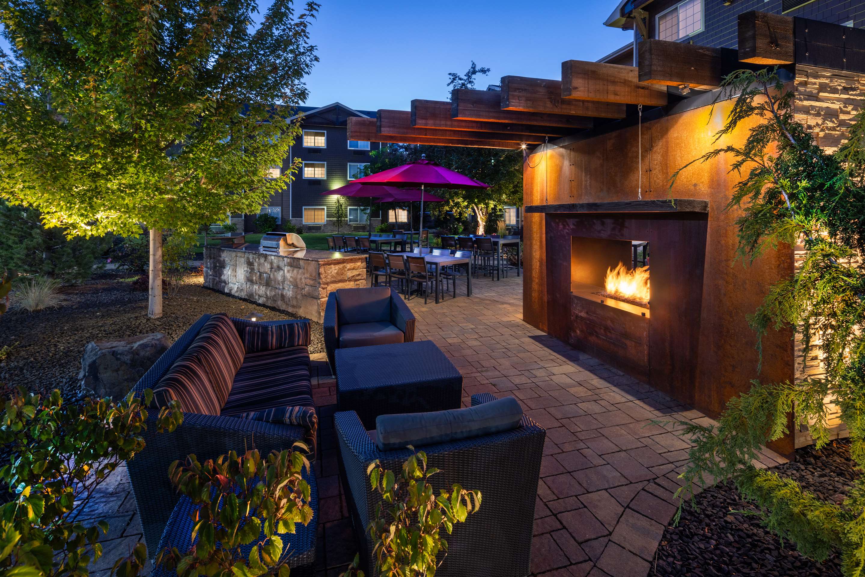 Exterior | Hampton Inn Pullman