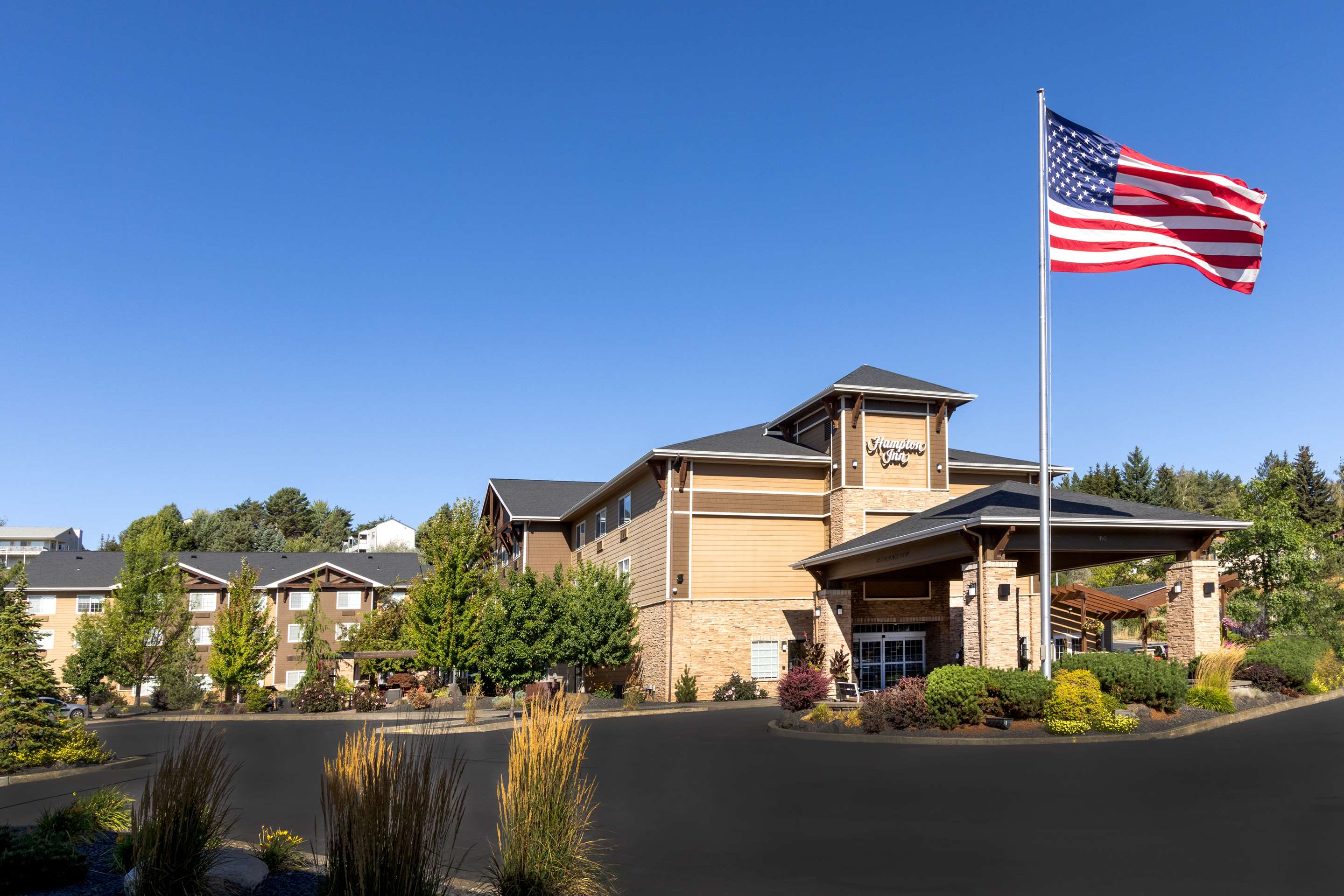 Exterior | Hampton Inn Pullman