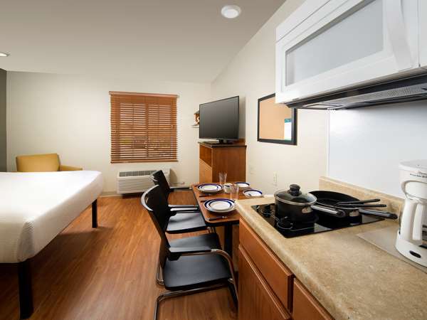  - Extended Stay America Suites East Aurora - I-70, Exit 283
