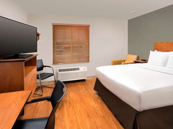 - Extended Stay America Suites East Aurora - I-70, Exit 283
