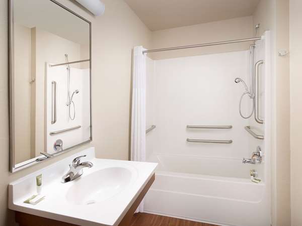  - Extended Stay America Suites East Aurora - I-70, Exit 283