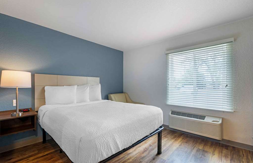 EXTENDED STAY AMERICA SELECT-guestroom-Guest Room,On-Site.jpg
