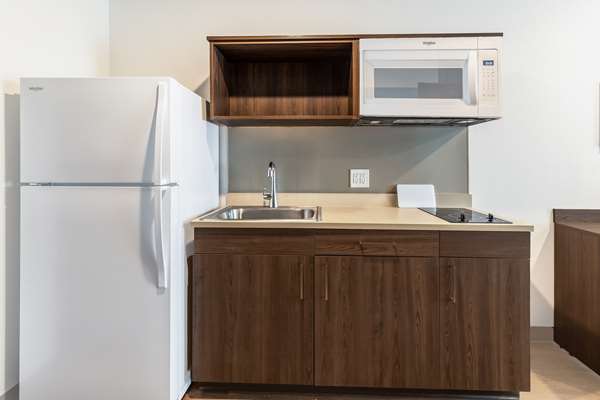  - Extended Stay America Suites Norco - I-15, Exit 100