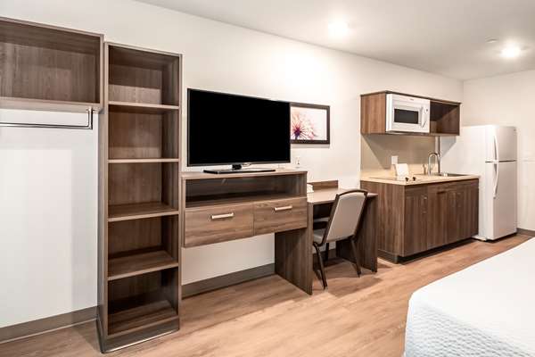  - Extended Stay America Suites Norco - I-15, Exit 100