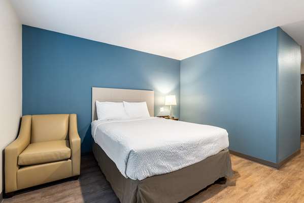  - Extended Stay America Suites Norco - I-15, Exit 100