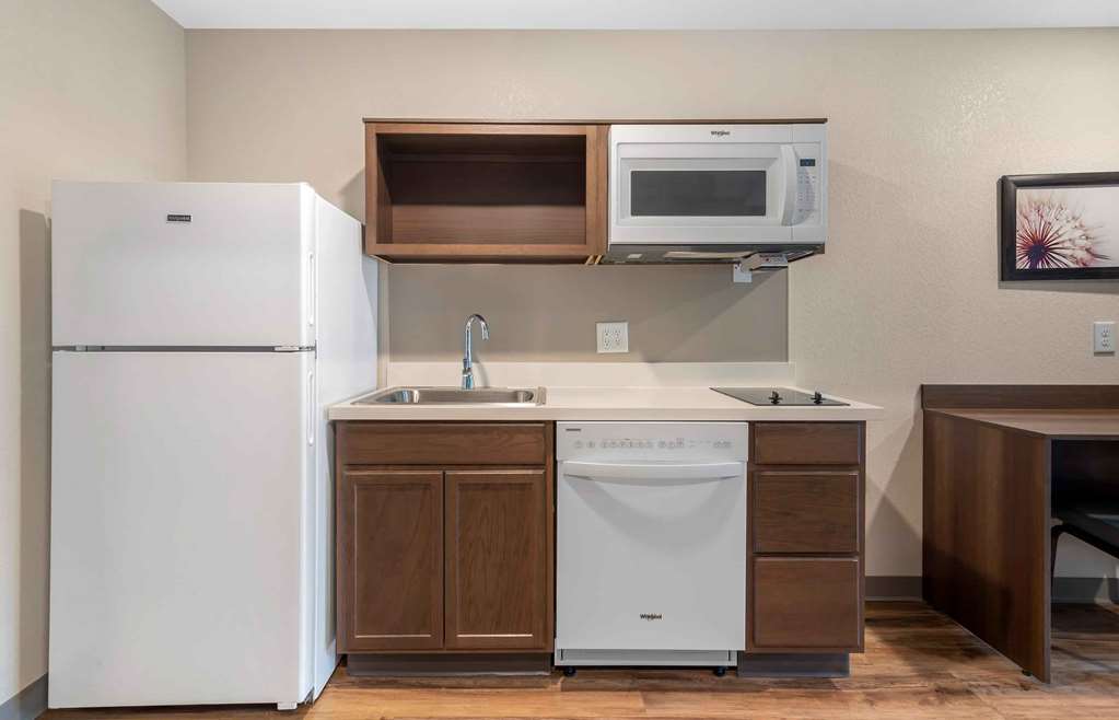 EXTENDED STAY AMERICA SUITES-guestroom-Guest Room,Kitchen/Kitchenette,On-Site.jpg