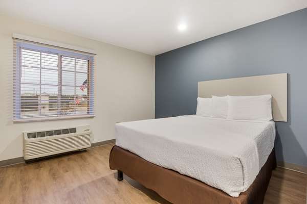  - Extended Stay America Select Suites Airport Indianapolis