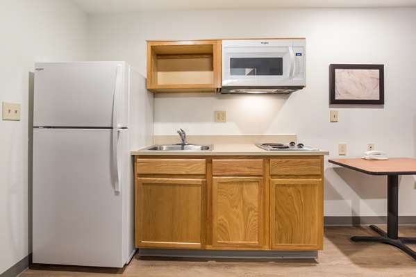  - Extended Stay America Select Suites Airport Indianapolis