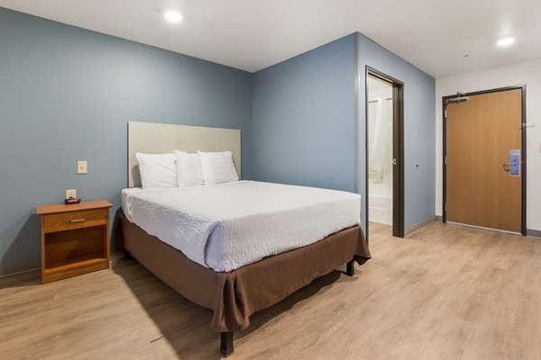  - Extended Stay America Select Suites Airport Indianapolis