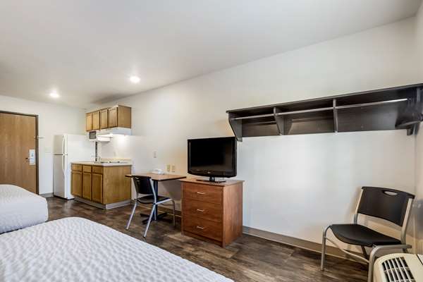  - Extended Stay America Select Suites Indianapolis