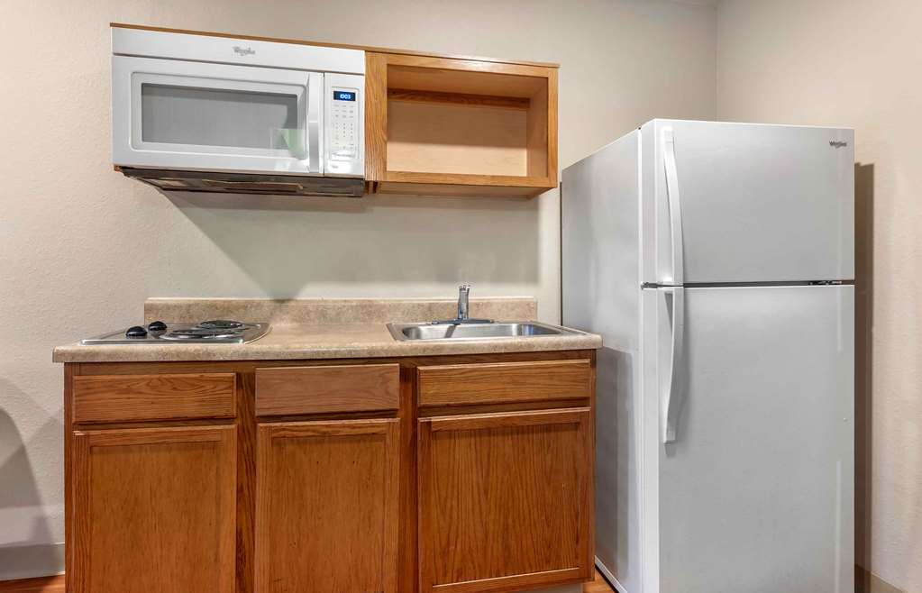 EXTENDED STAY AMERICA SELECT-guestroom-Guest Room,Kitchen/Kitchenette,On-Site.jpg