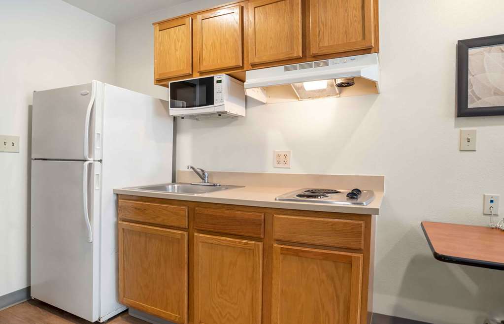 EXTENDED STAY AMERICA SELECT-guestroom-Guest Room,Kitchen/Kitchenette,On-Site.jpg