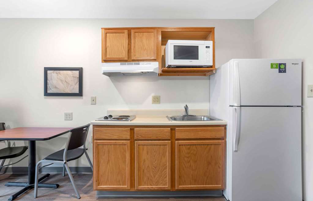 EXTENDED STAY AMERICA SELECT-guestroom-Guest Room,Kitchen/Kitchenette,On-Site.jpg