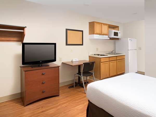  - Extended Stay America Select Suites Southwest Omaha