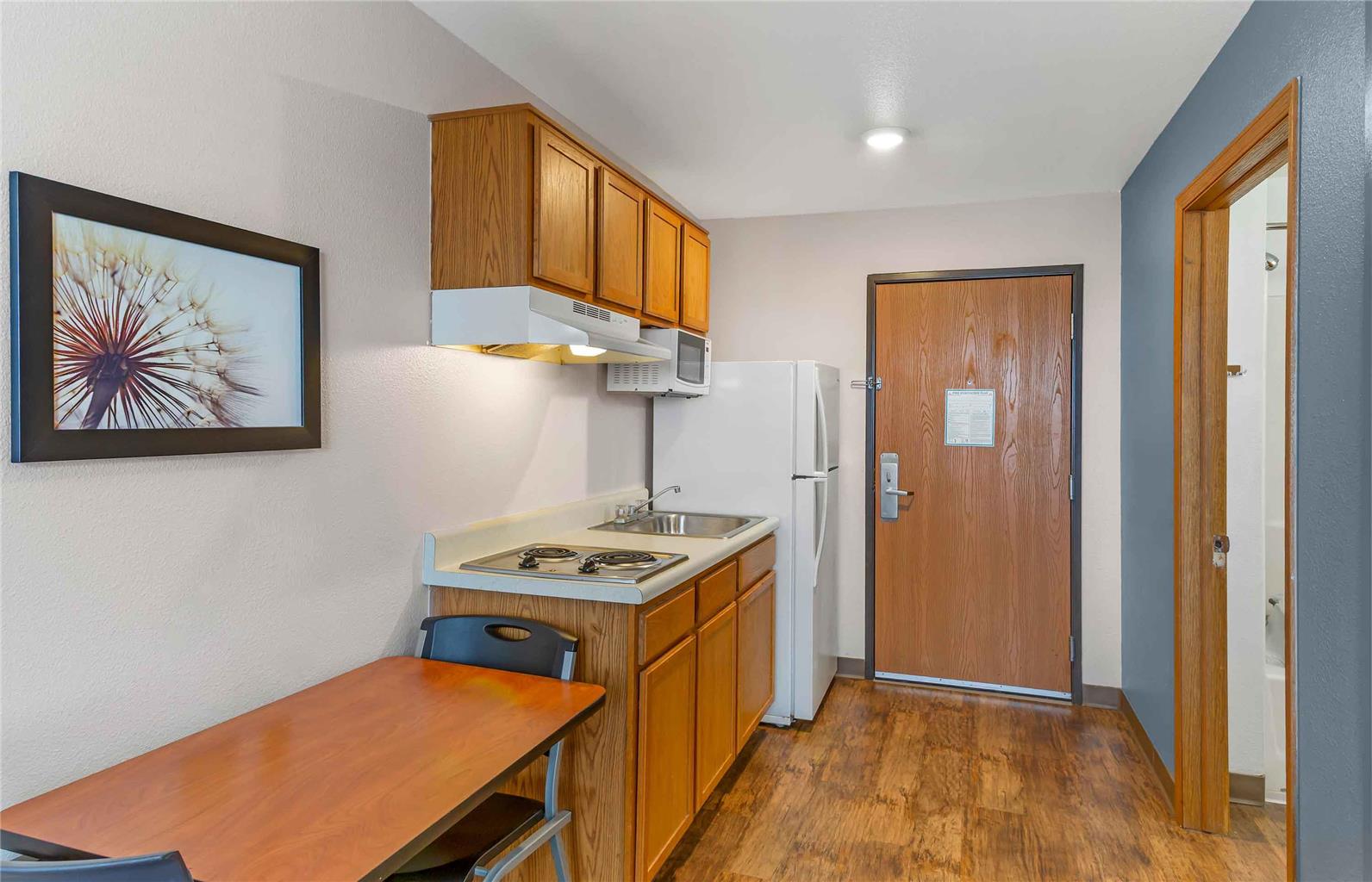 EXTENDED STAY AMERICA SELECT-guestroom-Guest Room,Guest Room Amenity,Kitchen/Kitchenette,On-Site.jpg