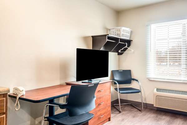  - Extended Stay America Select Suites Avon - I-90, Exit 151