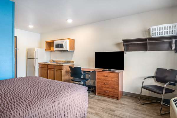  - Extended Stay America Select Suites Avon - I-90, Exit 151