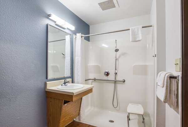  - Extended Stay America Select Suites Avon - I-90, Exit 151