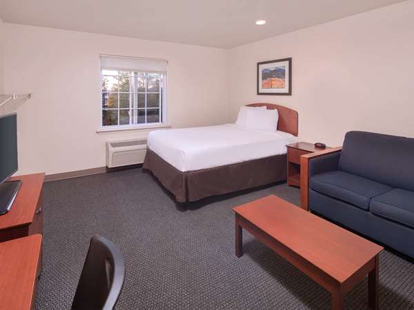  - Extended Stay America Select Suites Airport Oklahoma City - I-40, Exit 145
