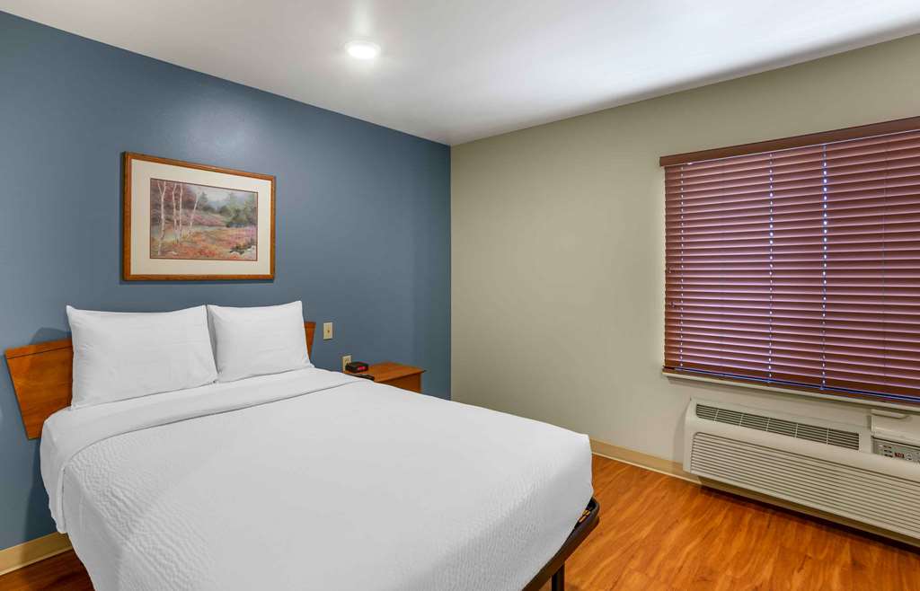 EXTENDED STAY AMERICA SELECT-guestroom-Guest Room,On-Site.jpg