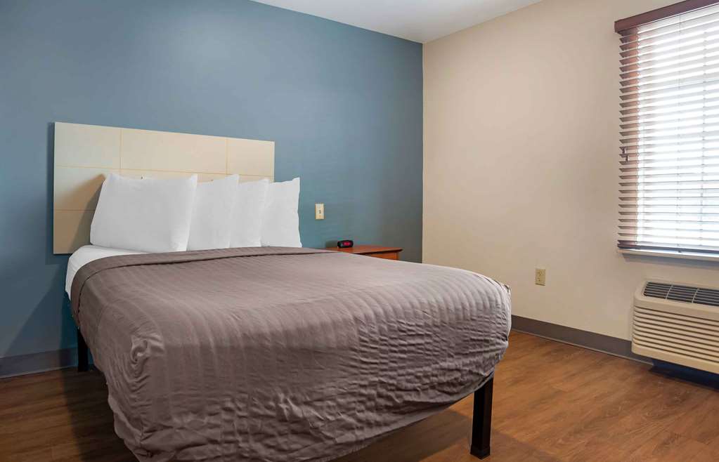 EXTENDED STAY AMERICA SELECT-guestroom-Guest Room,On-Site.jpg